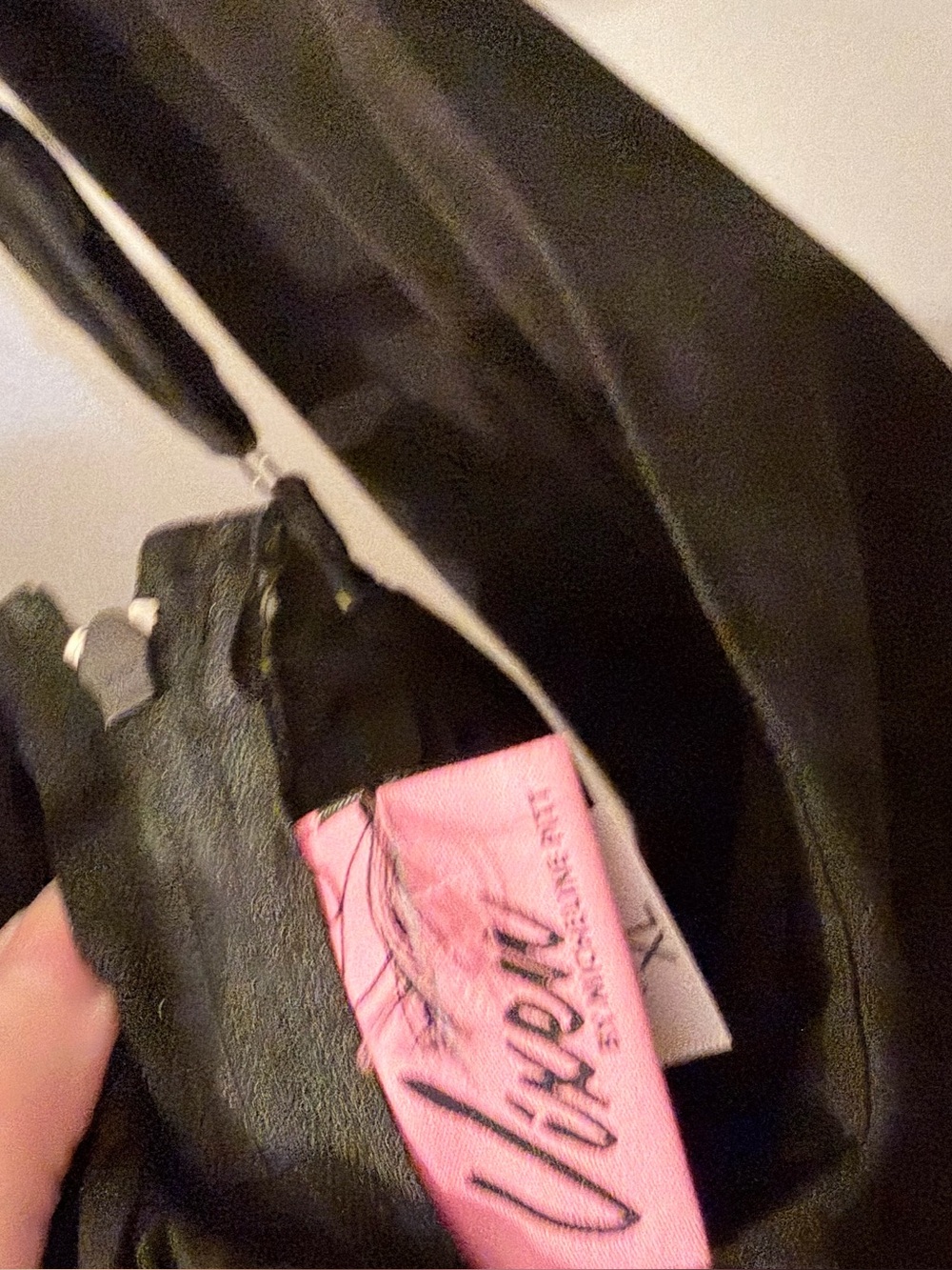 Vixen- size XL- black BACKLOT ‘True Romance’ halter top. VGC - Picture 6 of 6